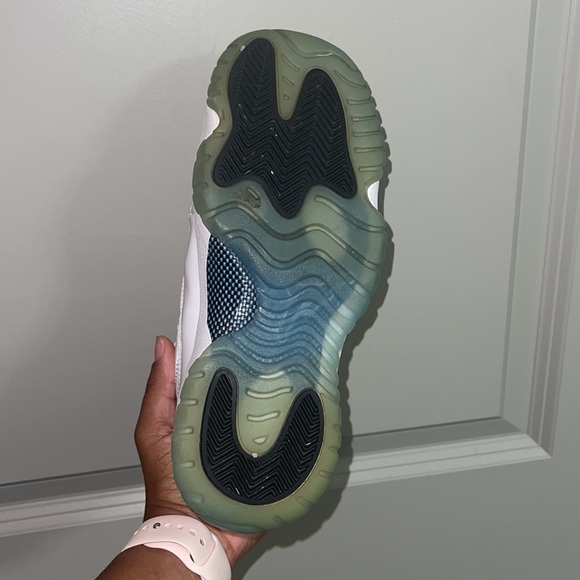 Jordan 11 Retro Legend Blue (2014) 4.5 GS - Picture 5 of 6